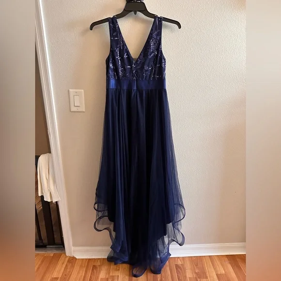Ever Pretty | Navy Blue High-low Gown - Picture 2 of 3